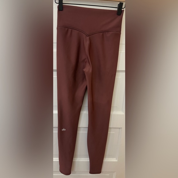 Alo Airlift Redefine Set Burgundy Truffle Sz S - Picture 10 of 14